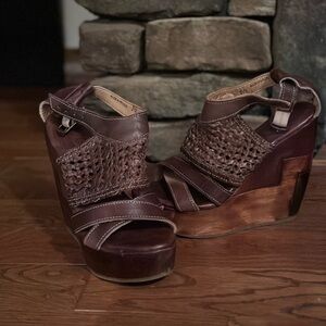 Brown leather, BedStu wedges. Worn twice, love them, just too big -Women’s 7.5
